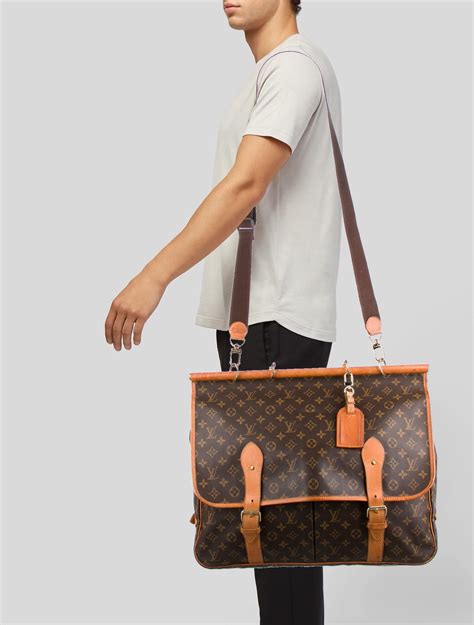 lv hunting bag